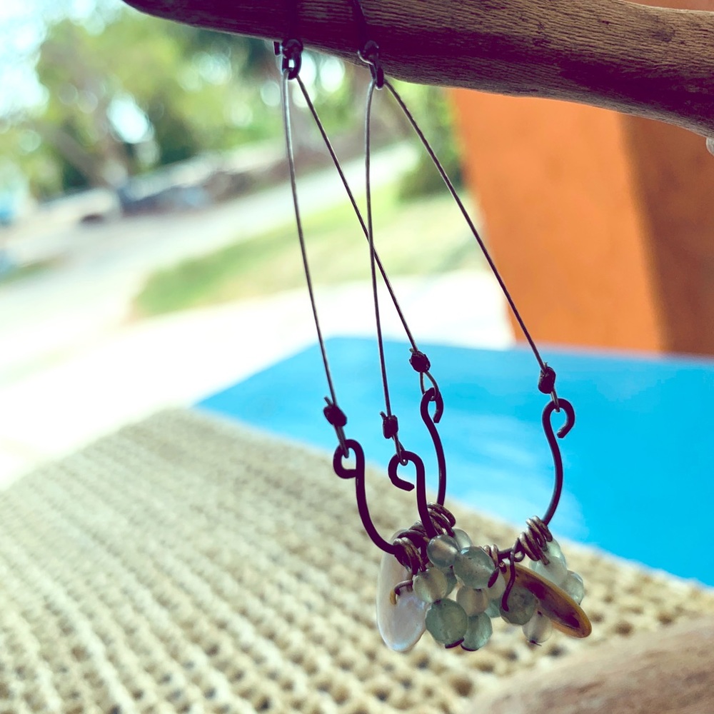 Button down hooo earring